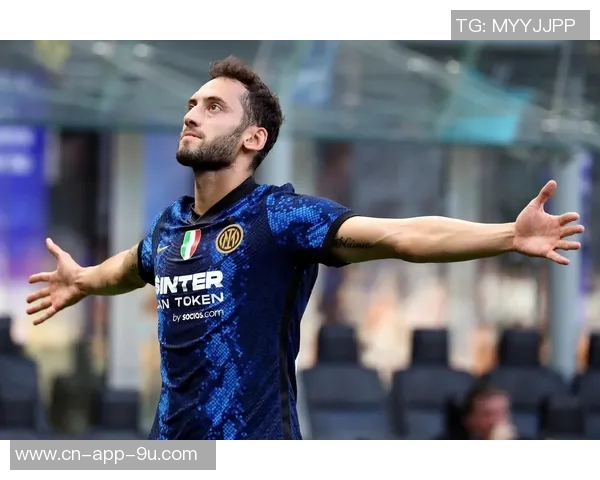 恰尔汗奥卢感恩一路支持从街头球场到国家队百场荣耀之路 恰尔汗奥卢感恩一路支持从街头球场到国家队百场荣耀之路