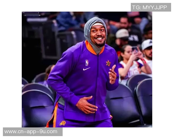 布克盛赞马威充满活力展现内线全能特质令人期待 布克盛赞马威充满活力展现内线全能特质令人期待