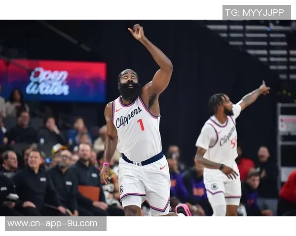 快船官方发布新海报保罗与科林斯携手庆祝胜利展现内外功臣风采 快船官方发布新海报保罗与科林斯携手庆祝胜利展现内外功臣风采