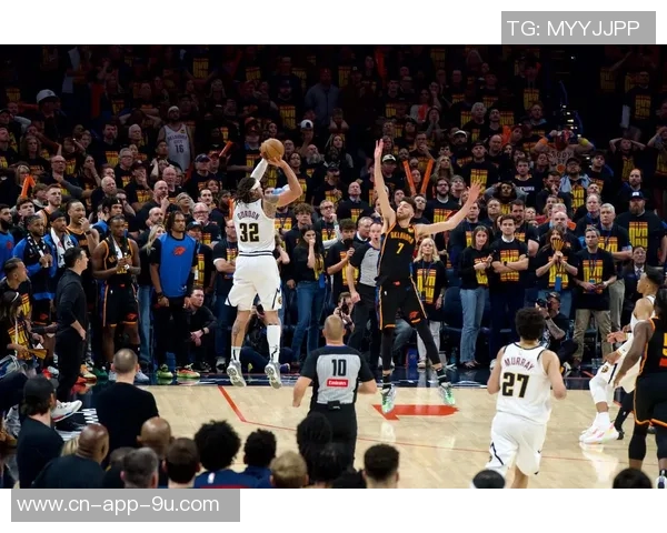 阿隆戈登半场表现出色与约基奇默契配合贡献16分5板2助 阿隆戈登半场表现出色与约基奇默契配合贡献16分5板2助