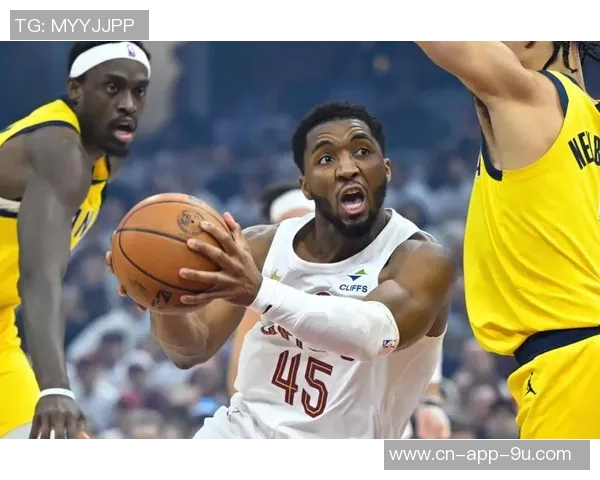 米切尔首节独得13分表现抢眼但失误和犯规略显频繁 米切尔首节独得13分表现抢眼但失误和犯规略显频繁