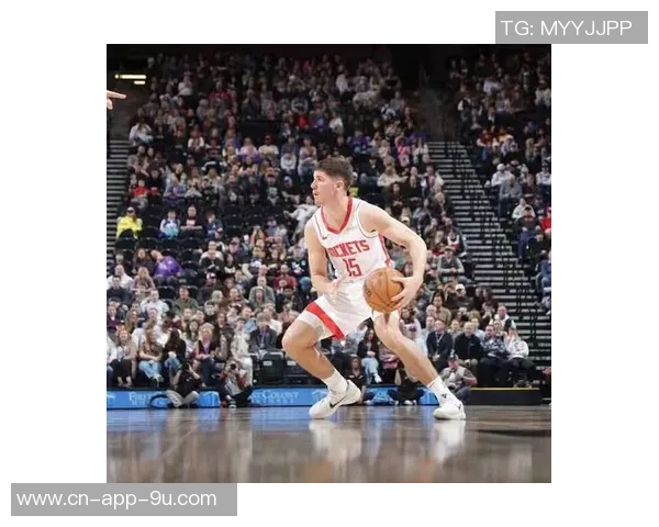 伊森渴望扮演更关键角色乌度卡强调健康与战术理解的重要性 伊森渴望扮演更关键角色乌度卡强调健康与战术理解的重要性