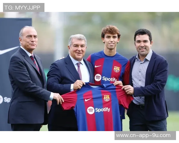 巴萨将在西班牙超级杯中首次亮相全新第四球衣引发期待 巴萨将在西班牙超级杯中首次亮相全新第四球衣引发期待