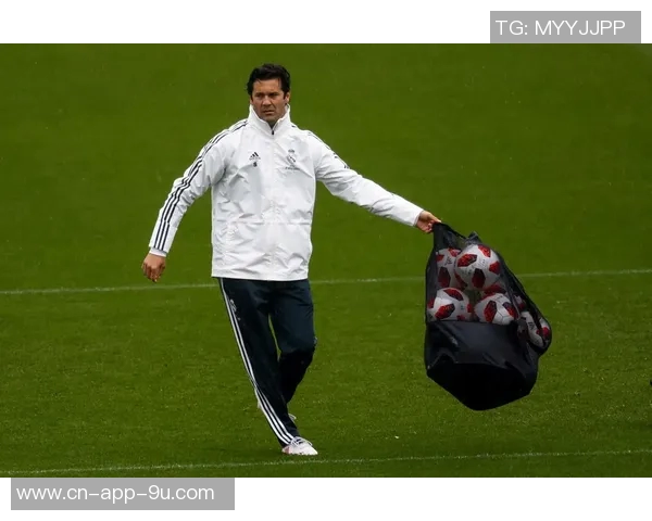 法媒报道吉达联合希望邀请皇马体育总监索拉里担任球队新任主帅 法媒报道吉达联合希望邀请皇马体育总监索拉里担任球队新任主帅