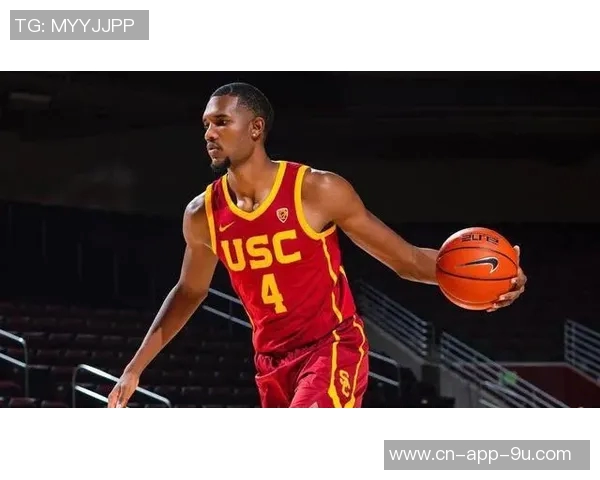 莫布里全能表现助队获胜17投7中贡献20分14板7助2断2帽 莫布里全能表现助队获胜17投7中贡献20分14板7助2断2帽