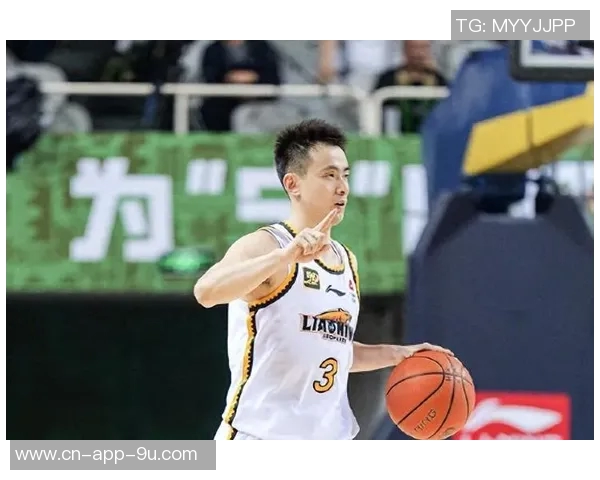 赵继伟称周鹏为低估的英雄贡献巨大攻防两端表现突出 赵继伟称周鹏为低估的英雄贡献巨大攻防两端表现突出