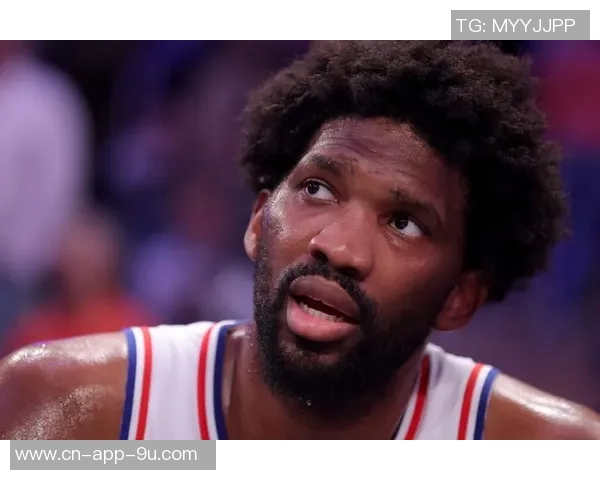 恩比德半场表现出色10投6中贡献16分和3篮板展现领袖风范